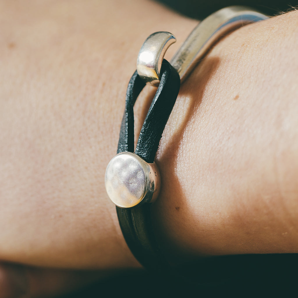 Hammered Black Leather Bracelet 