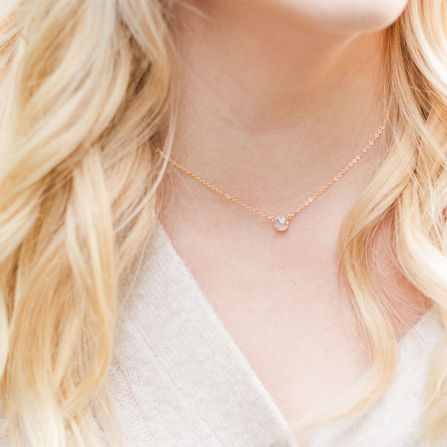 Short Necklace Gold