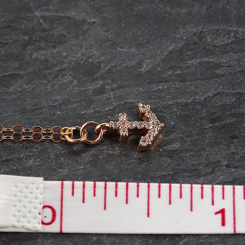 Tiny Pendant Necklace