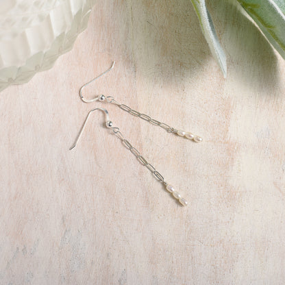 Silver chain earrings with pearls