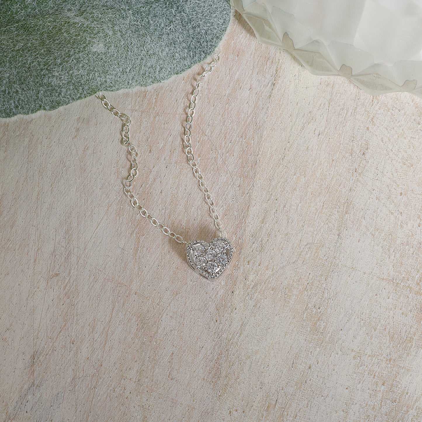 The Amor Necklace