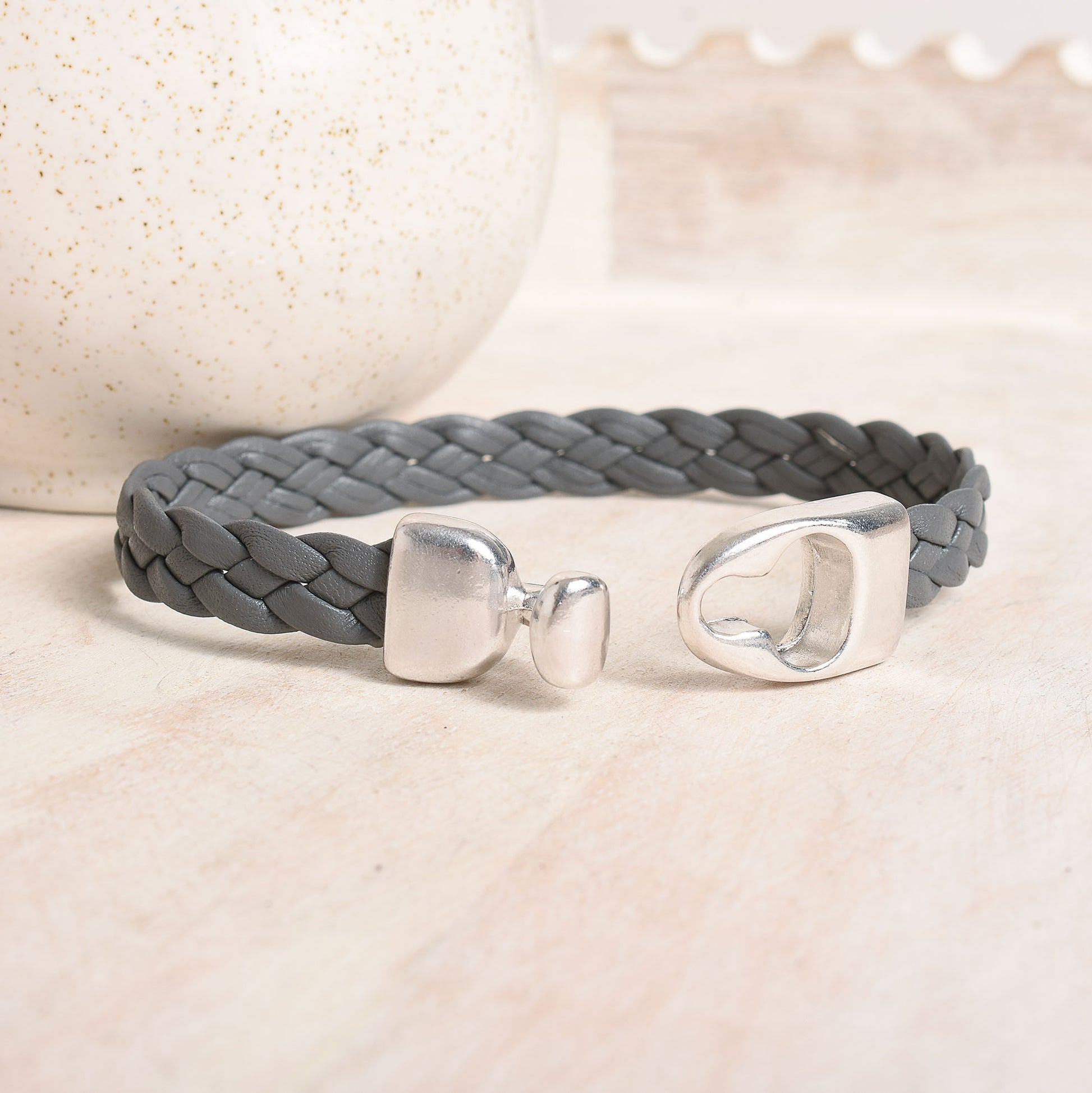 Unisex leather cuff bracelet with trendy braided leather