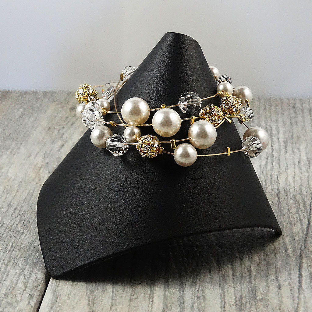 Statement Bracelet in Gold