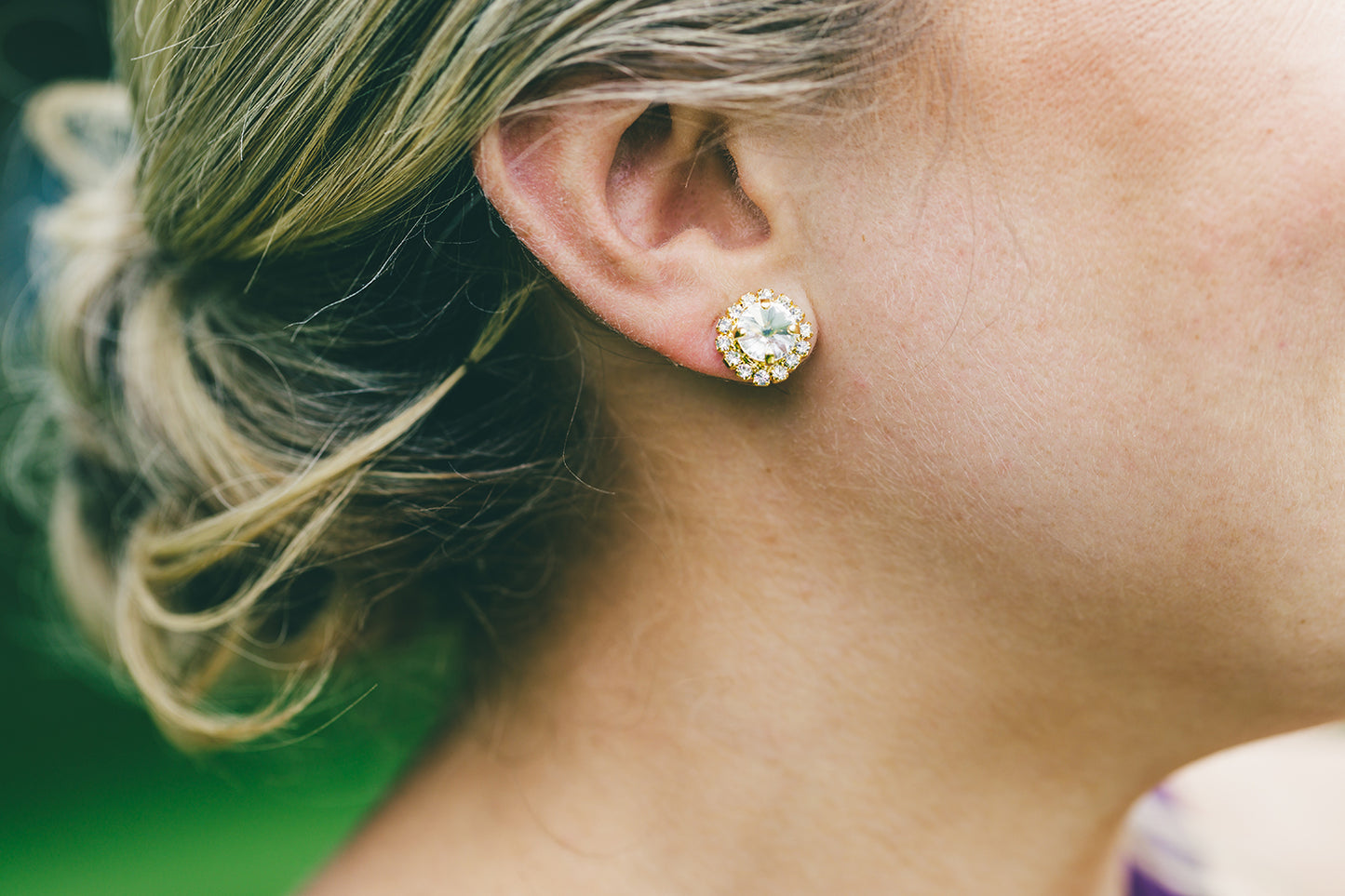 Stud Earrings in Gold