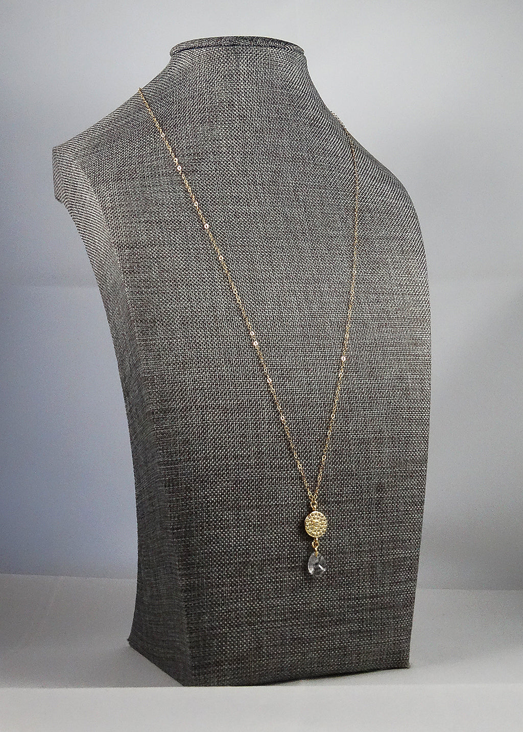 Pendant Necklace in Gold
