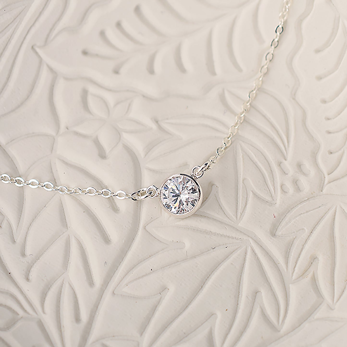 The Elizabeth Necklace in Silver