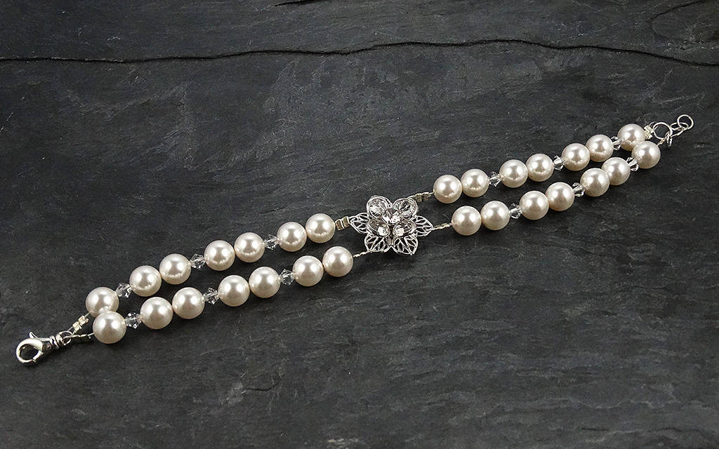 Sparkly Pearl Bracelet